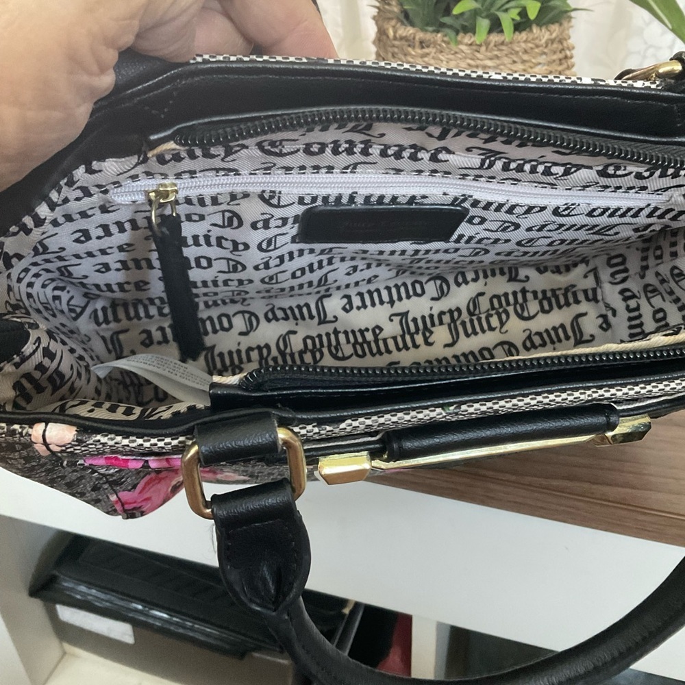 Juicy Couture Black and Pink Shoulder Bag With Matching Zip Around Wallet - Picture 4 of 6